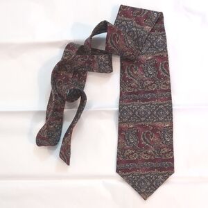 Vintage Christian Dior paisley silk tie